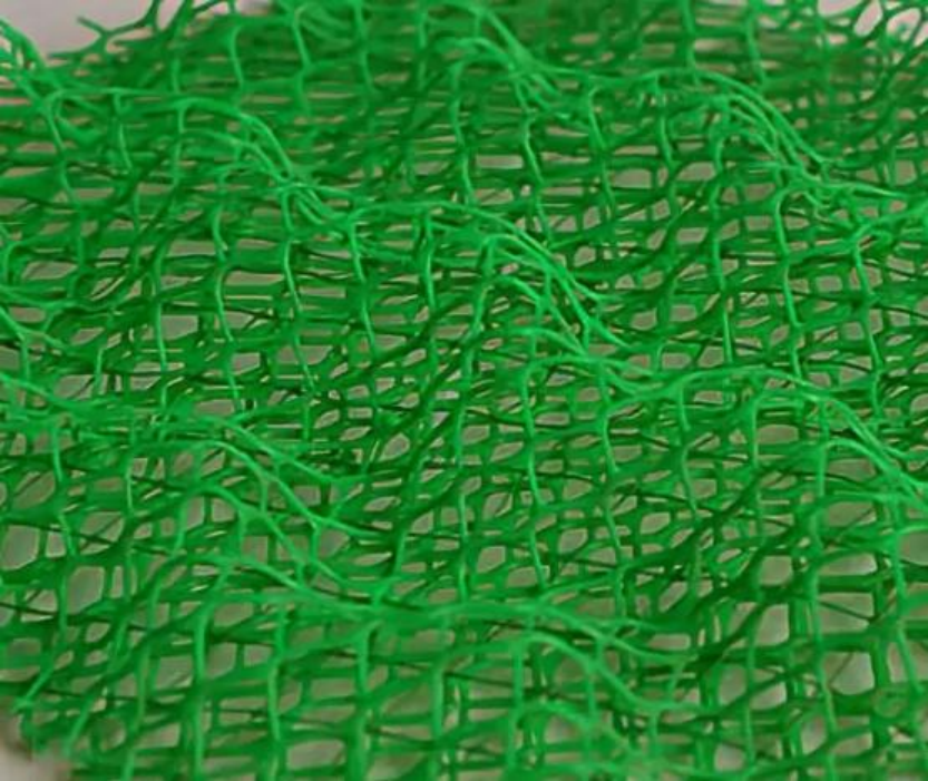 边坡绿化：三维网材料